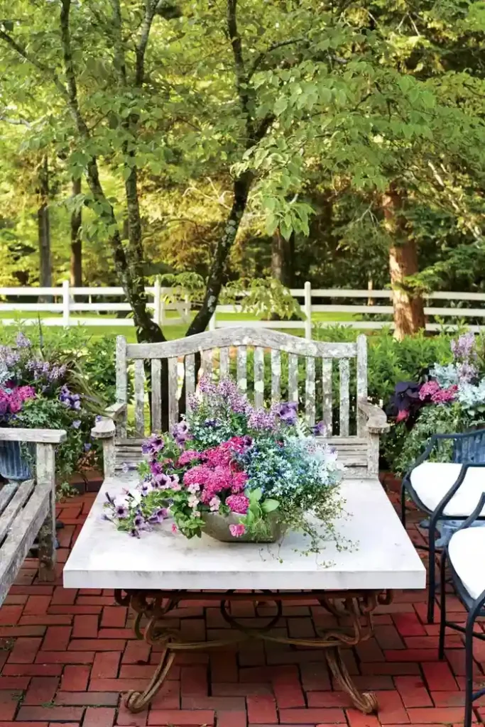 53 Colorful Front Porch Planter Ideas To Brighten Your Spring smallhometours.com 32