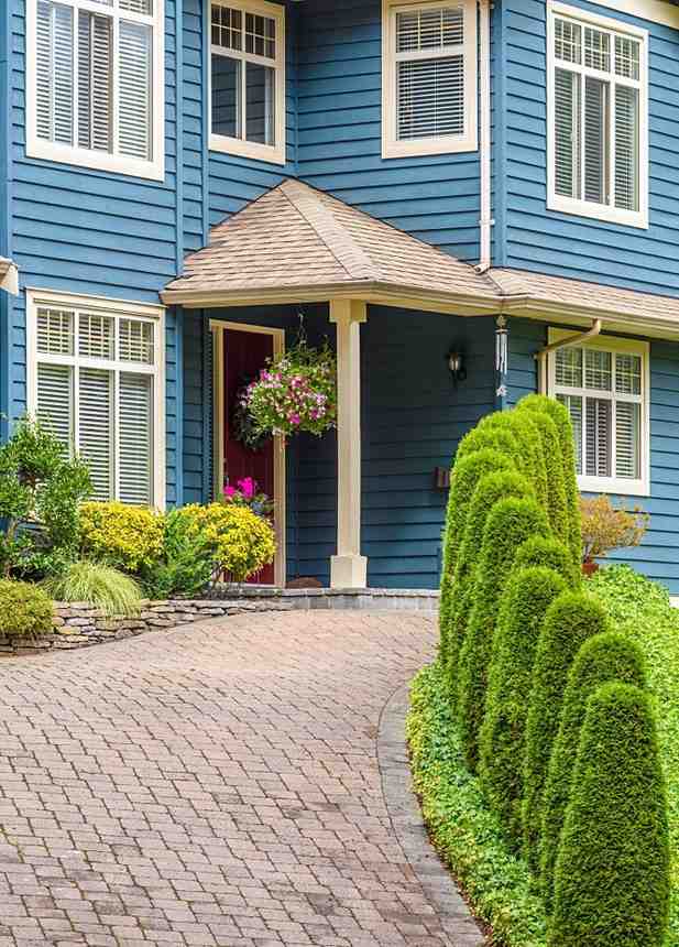 Beautiful Front Yard Landscaping Ideas For Spring smallhometours.com 10