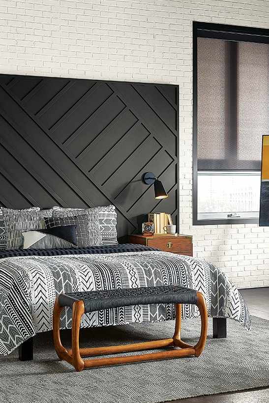 15 Most Popular Sherwin Williams Master Bedroom Paint Colors That Are Timeless and Relaxing smallhometours.com 12 1