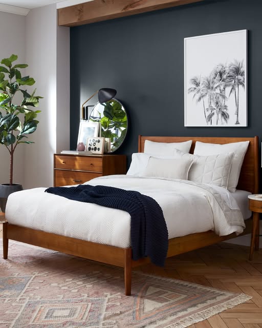 15 Most Popular Sherwin Williams Master Bedroom Paint Colors That Are Timeless and Relaxing smallhometours.com 4 3