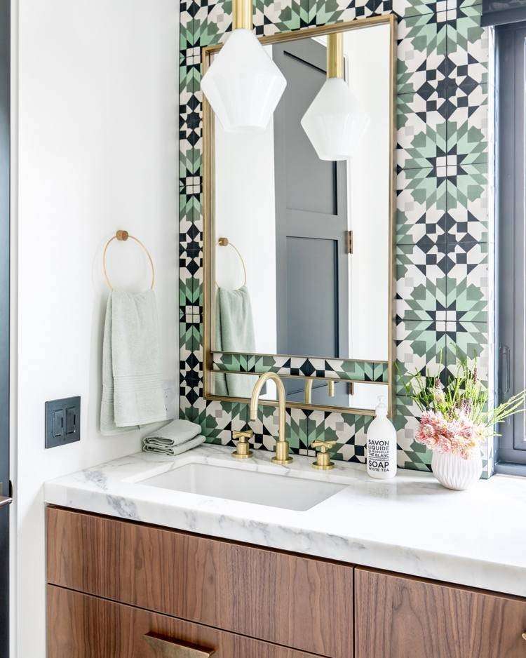 22 Old Mexican House Bathroom Design Ideas With Colorful Hand Painted Talavera Tiles You Need to See smallhometours.com 17