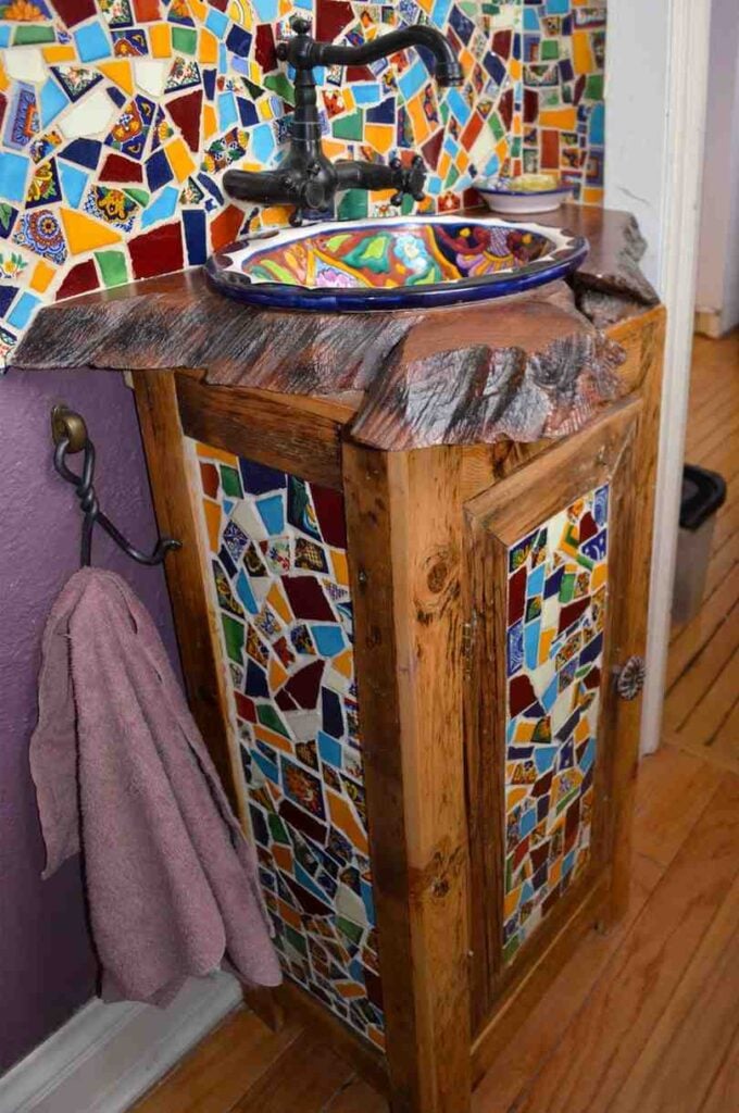 25 Vibrant Mexican Bathroom Sink and Vanity Ideas You Have to See Featuring Painted Ceramic Basin Bowl smallhometours.com 2