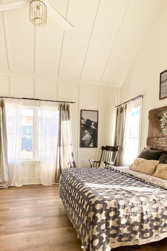 5 Best Paint Colors for a South Facing Bedroom That Glow in Natural Light smallhometours.com