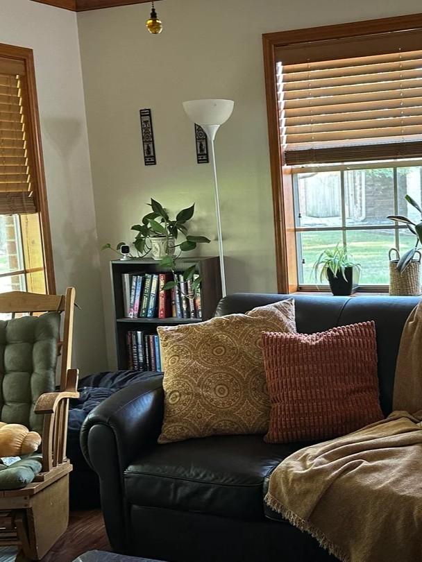 5 Best Paint Colors for a Whole House That You Wont Regret smallhometours.com 15