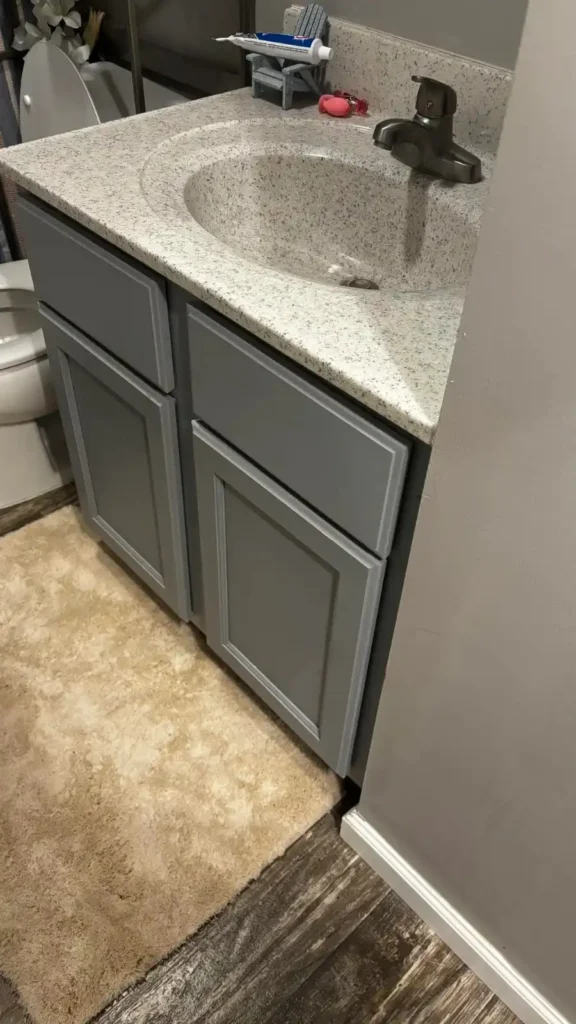 5 Best Paint Colors for a Whole House That You Wont Regret smallhometours.com 29