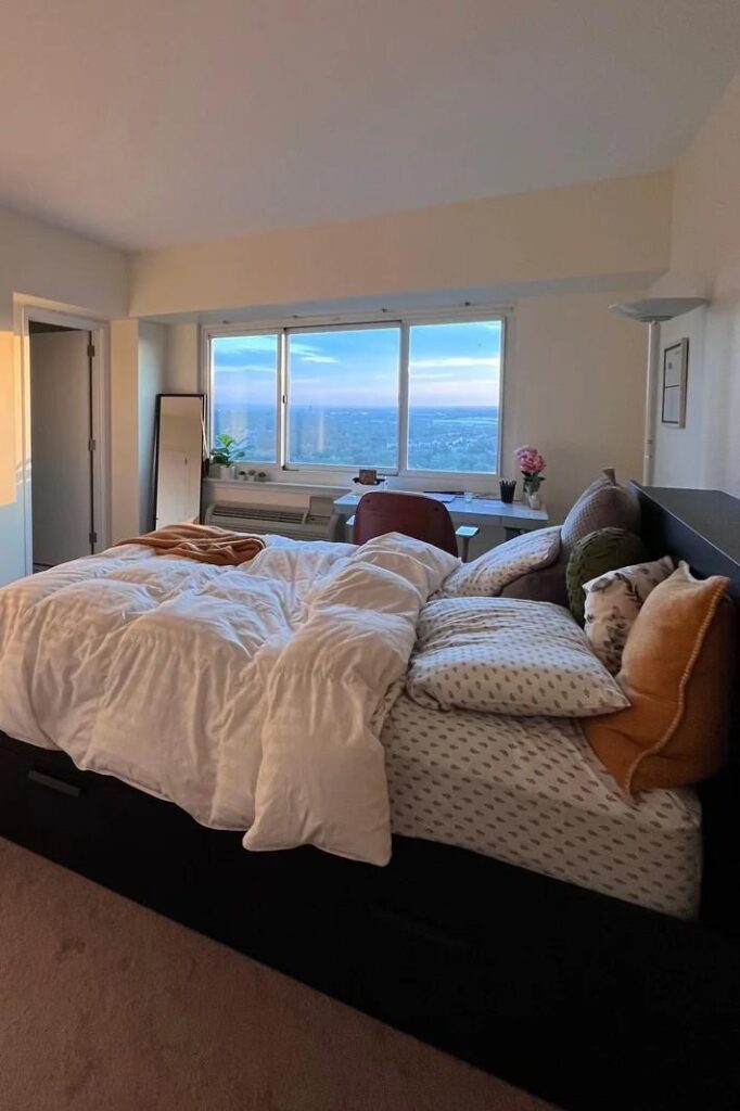 5 Best Paint Colors for an East Facing Bedroom Warm Calm Picks That Feel Right All Day smallhometours.com 3