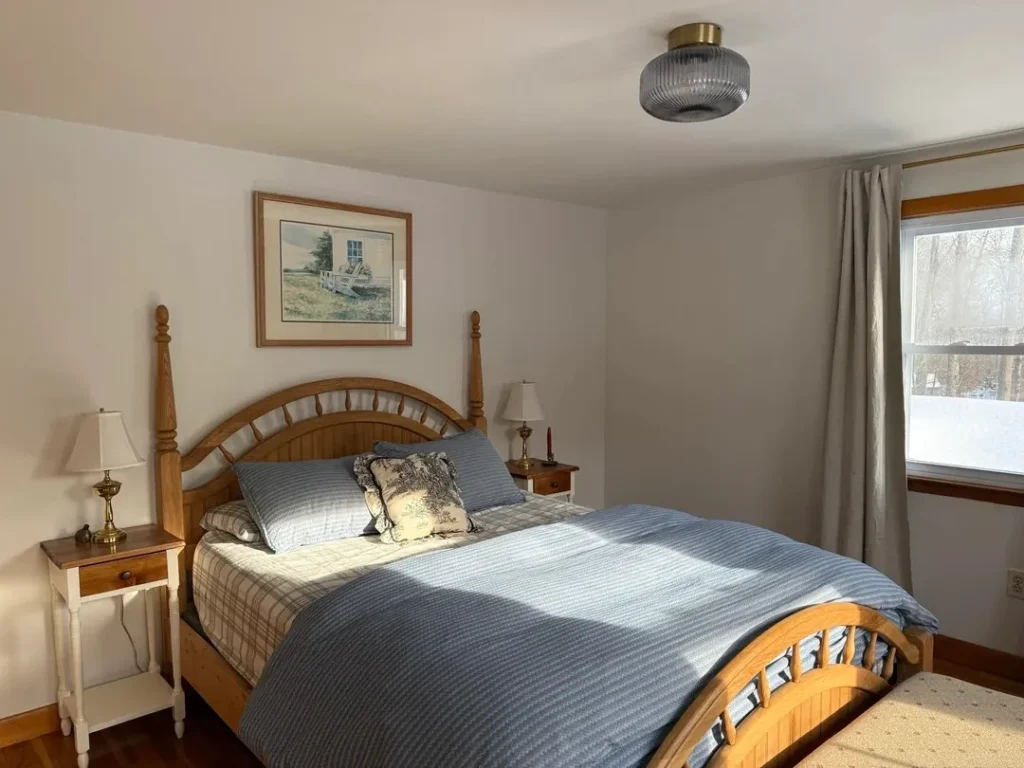 12 Above Bed Decor Ideas That Instantly Elevate Your Bedroom smallhometours.com