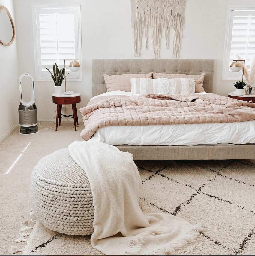 12 Above Bed Decor Ideas That Instantly Elevate Your Bedroom smallhometours.com 36