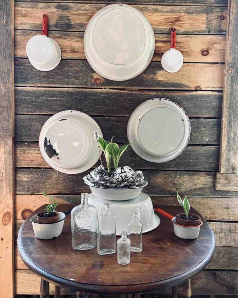 12 Antique Container Garden Ideas Vintage Charm for Any Space smallhometours.com 7