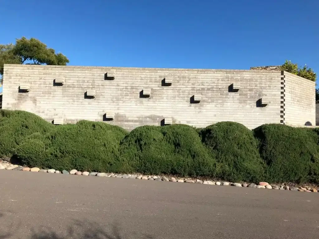 12 Edible Hedge Garden Ideas Beautiful Privacy You Can Harvest smallhometours.com 7