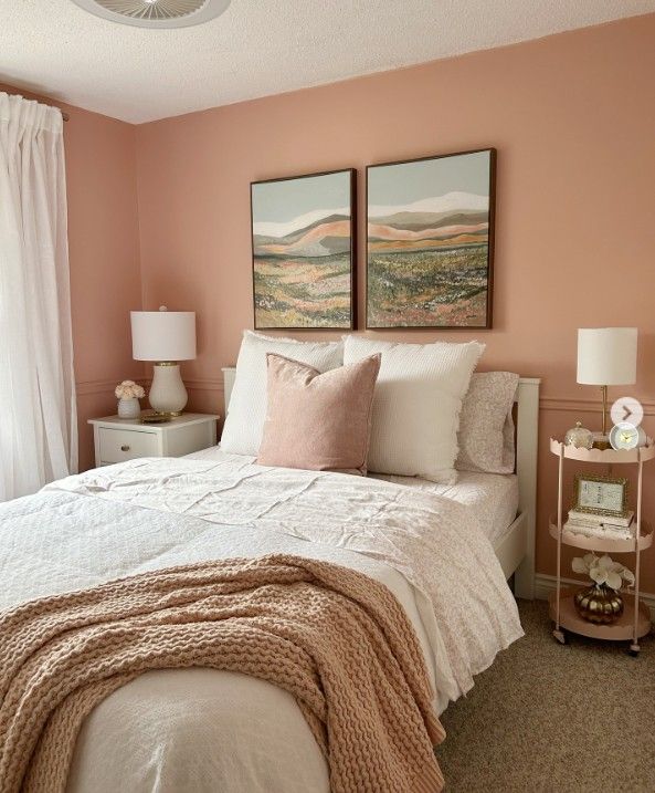 12 Pink Above Bed Decor Ideas to Instantly Elevate Your Bedroom smallhometours.com 1
