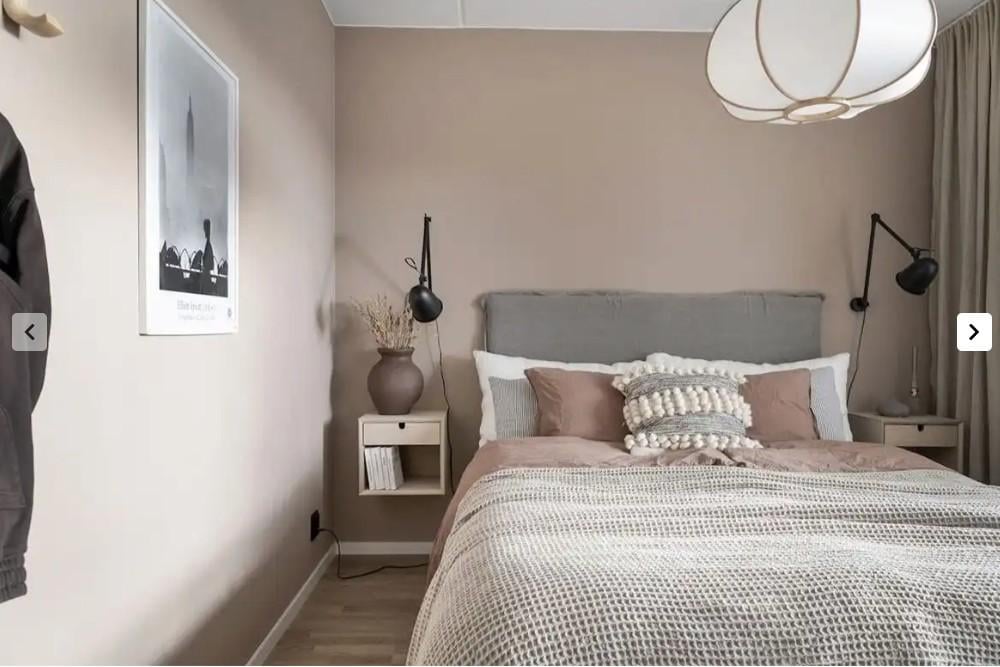 12 Pink Above Bed Decor Ideas to Instantly Elevate Your Bedroom smallhometours.com 15