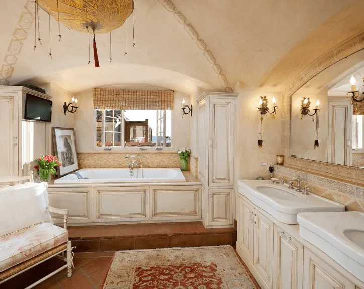 12 Spanish Style Primary Bathroom smallhometours.com 8