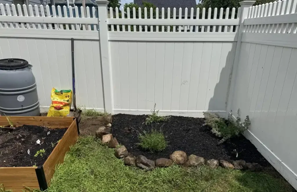 15 Mini Backyard Food Forest Garden Ideas Perfect for Small Spaces smallhometours.com 11