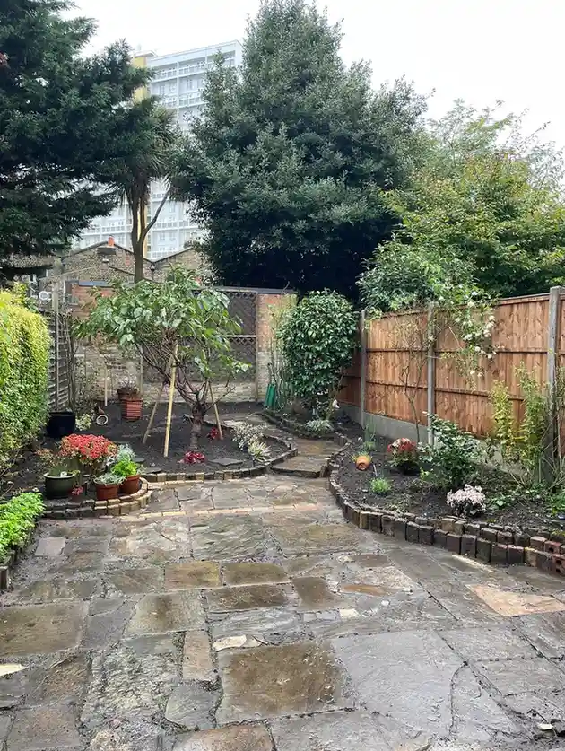 15 Mini Backyard Food Forest Garden Ideas Perfect for Small Spaces smallhometours.com 26