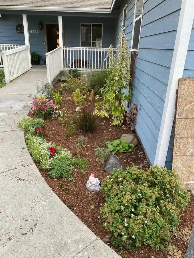 15 Mini Backyard Food Forest Garden Ideas Perfect for Small Spaces smallhometours.com 38