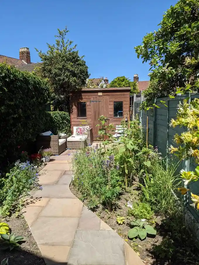 Food Forest Garden Permaculture Design Ideas That Actually Work in Real Yards smallhometours.com 16