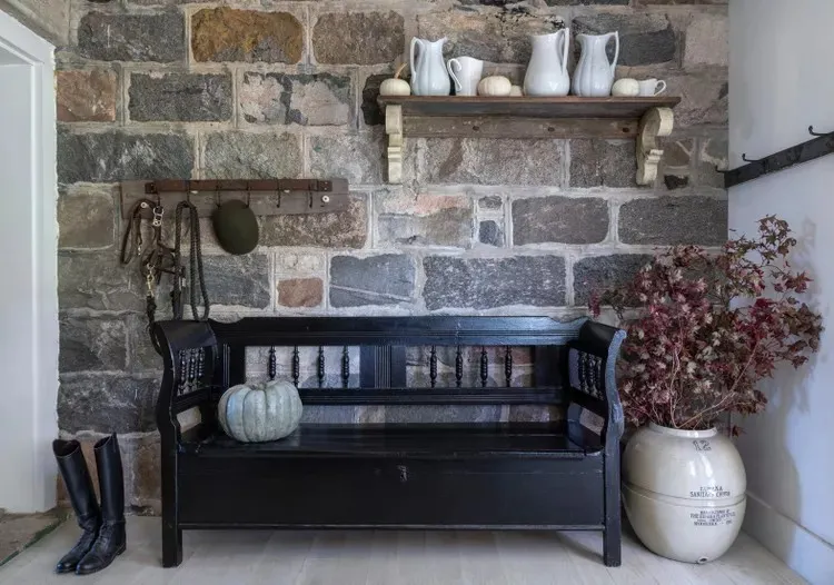 Scottish Highlands Home Decor and House Interior Ideas smallhometours.com 14