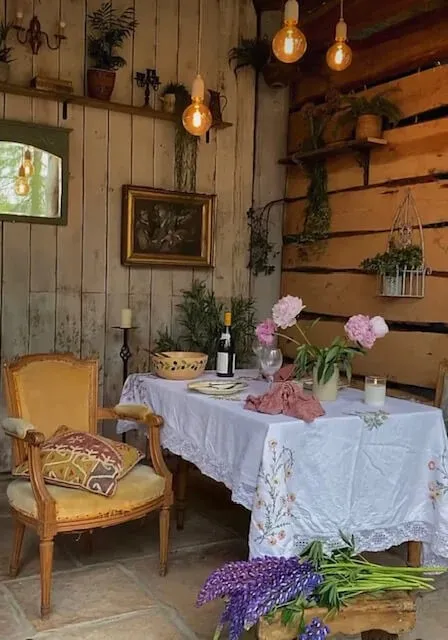 The Imrich Lodge in the Scottish Highlands Inside a Hand Built Log Home Where Craftsmanship Meets Color smallhometours.com 5