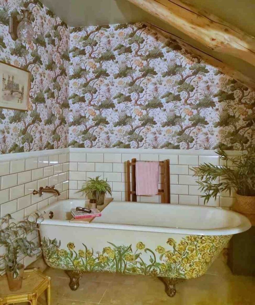 The Imrich Lodge in the Scottish Highlands Inside a Hand Built Log Home Where Craftsmanship Meets Color smallhometours.com 9