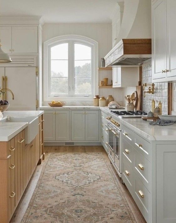 12 L Shaped Kitchen with Island Layout Ideas smallhometours.com 10