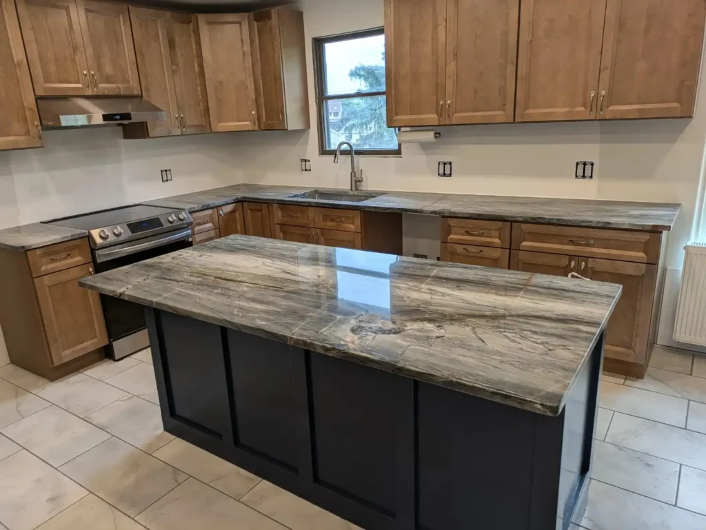 12 L Shaped Kitchen with Island Layout Ideas smallhometours.com 11