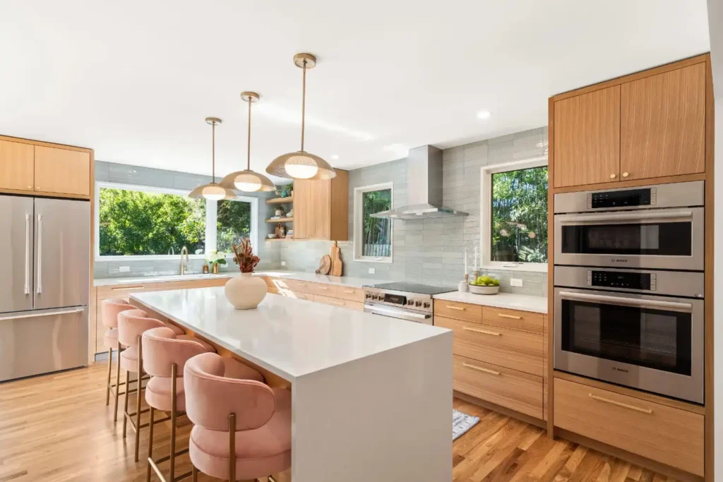 12 L Shaped Kitchen with Island Layout Ideas smallhometours.com 2