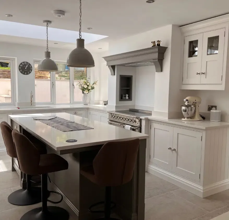 12 L Shaped Kitchen with Island Layout Ideas smallhometours.com 6