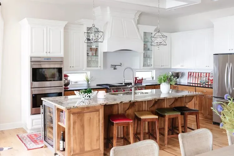 12 L Shaped Kitchen with Island Layout Ideas smallhometours.com 8