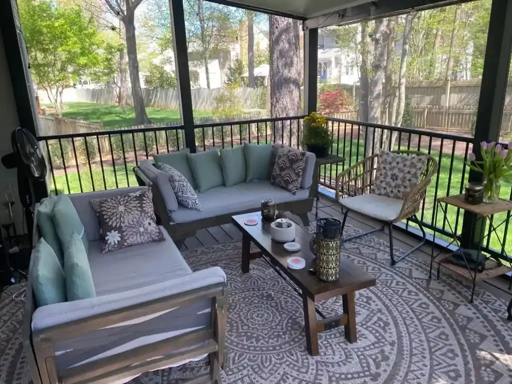 22 Boho Front Porch Ideas Create a Relaxed Free Spirited Welcome smallhometours.com 5