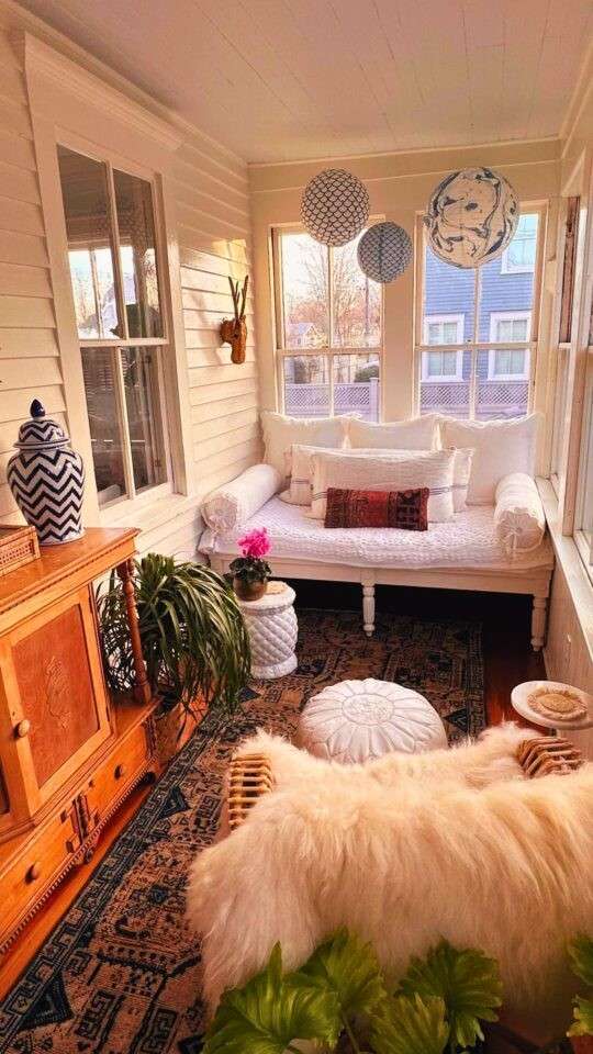 22 Boho Front Porch Ideas Create a Relaxed Free Spirited Welcome smallhometours.com 6
