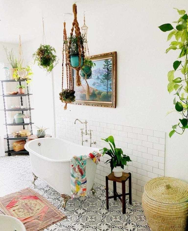 24 Boho Bathroom Ideas Create a Relaxed Soulful Space Youll Love smallhometours.com 9