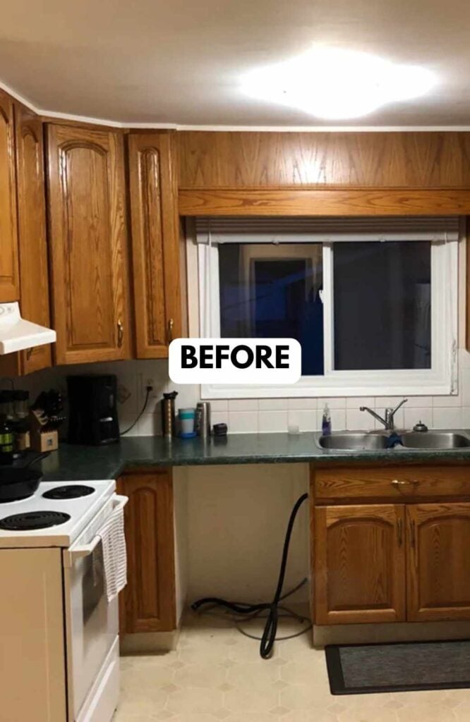 25 Kitchen Makeovers Before and After That Will Inspire Your Next Renovation smallhometours.com 17