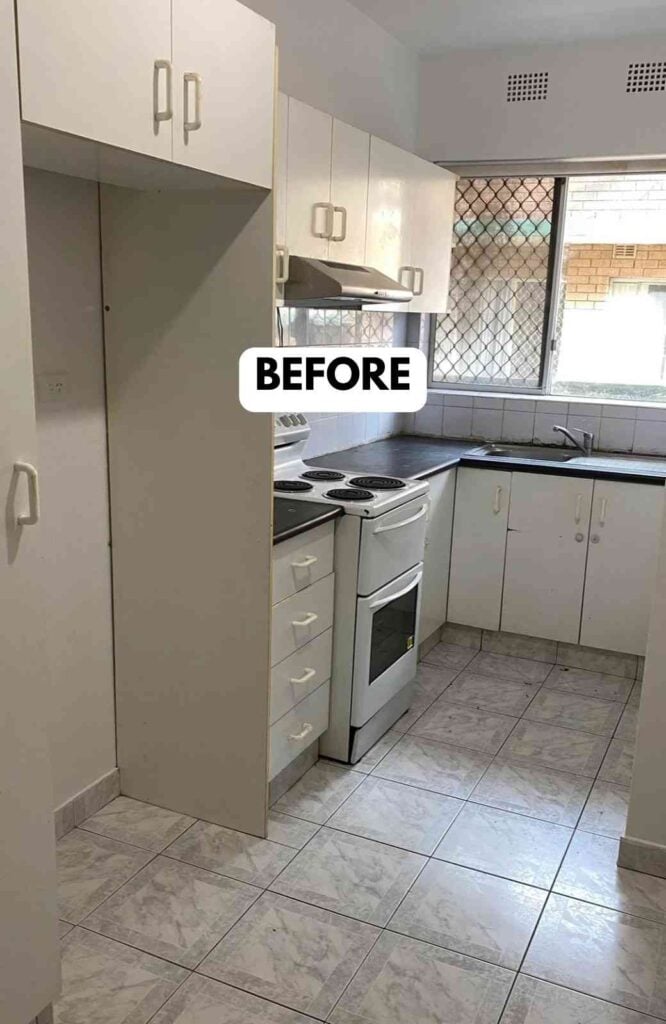 25 Kitchen Makeovers Before and After That Will Inspire Your Next Renovation smallhometours.com 24
