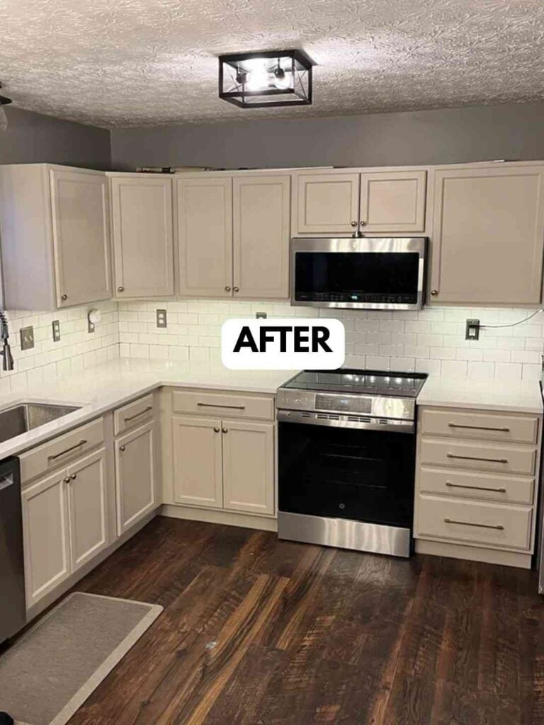 25 Kitchen Makeovers Before and After That Will Inspire Your Next Renovation smallhometours.com 5