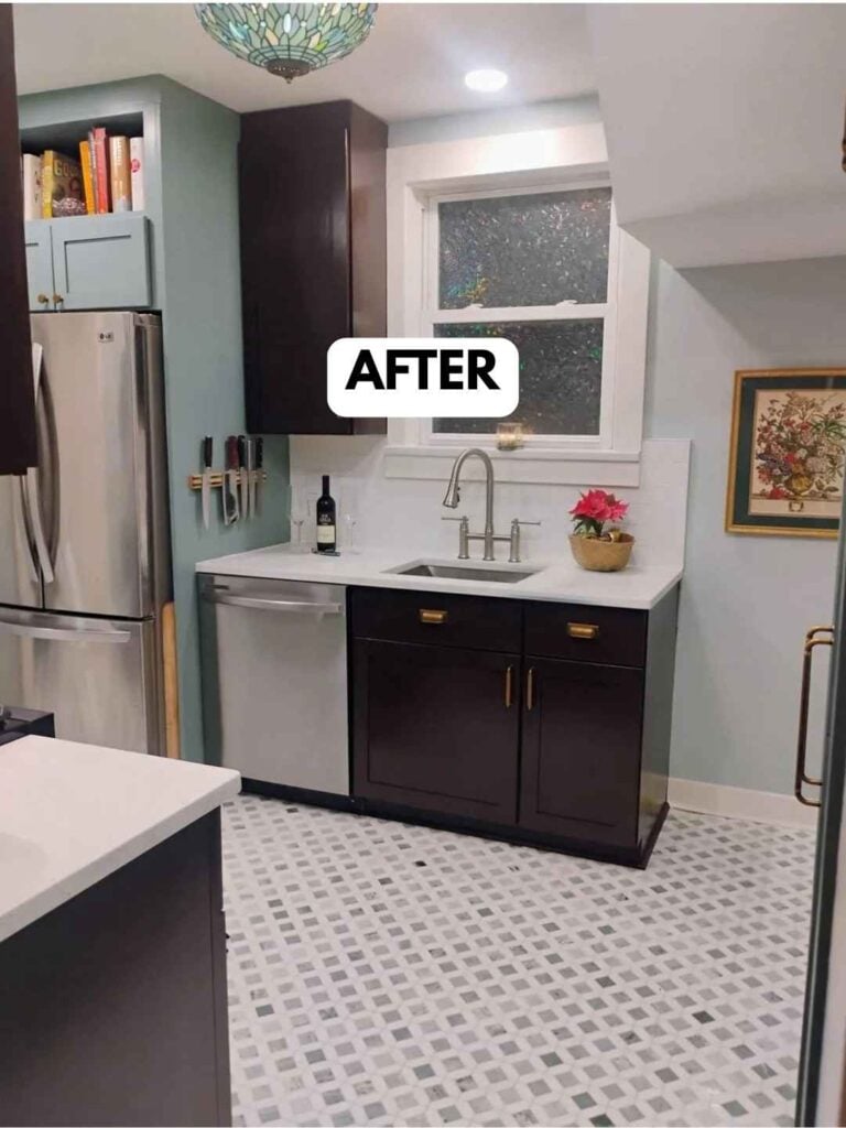 25 Kitchen Makeovers Before and After That Will Inspire Your Next Renovation smallhometours.com 8