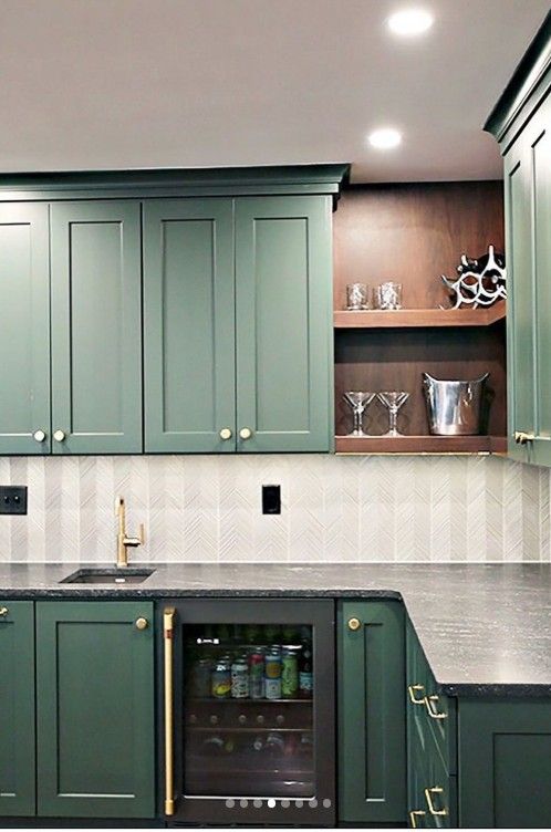 7 Best Cabinet Colors for Black Granite Countertops smallhometours.com 11