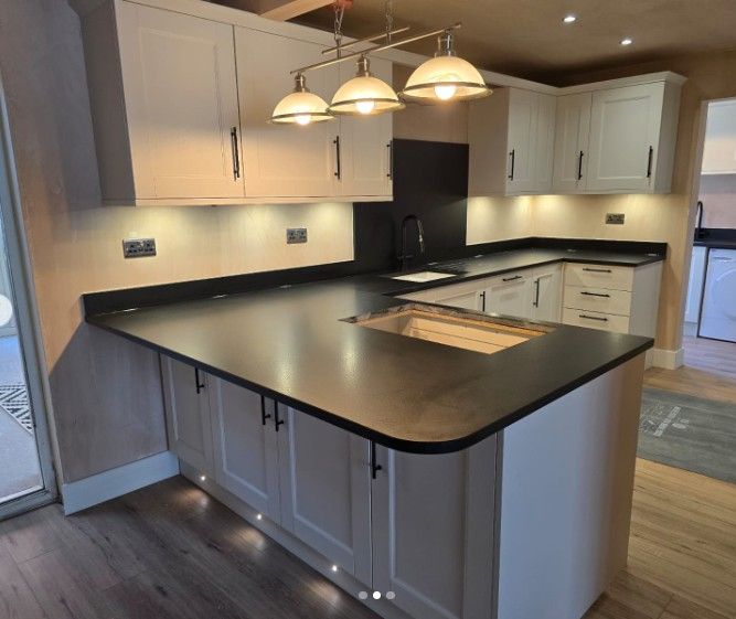 7 Best Cabinet Colors for Black Granite Countertops smallhometours.com 20