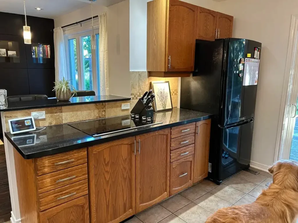 7 Best Cabinet Colors for Black Granite Countertops smallhometours.com 6