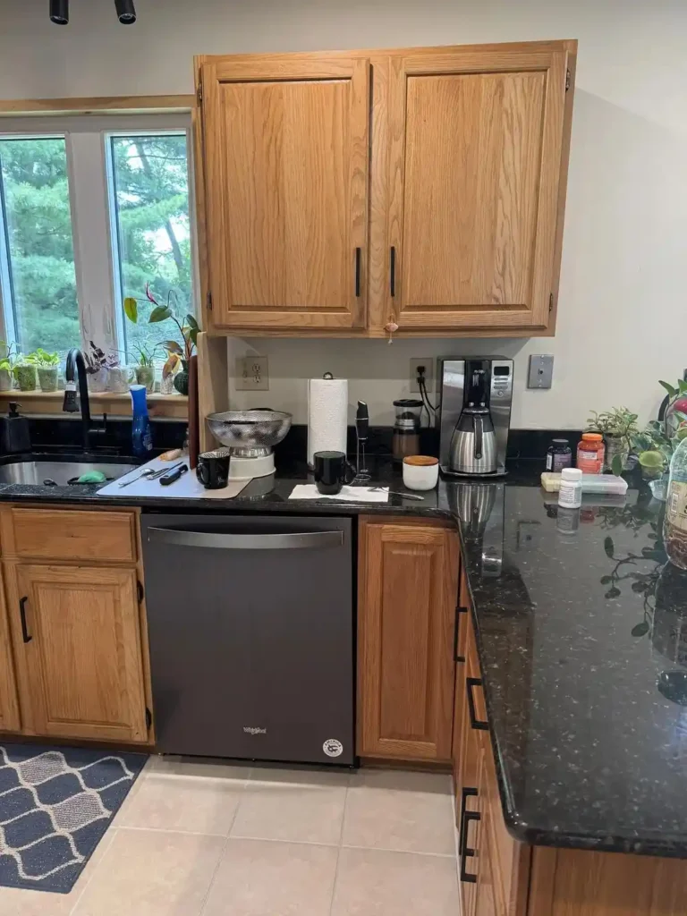 7 Best Cabinet Colors for Black Granite Countertops smallhometours.com 7