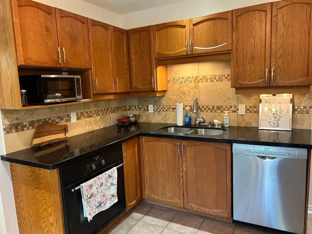 7 Best Cabinet Colors for Black Granite Countertops smallhometours.com 8