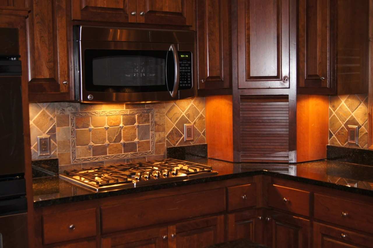 8 Best Backsplash for Black Granite Countertops smallhometours.com 10