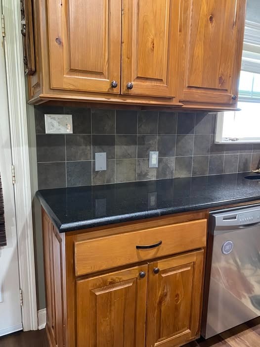 8 Best Backsplash for Black Granite Countertops smallhometours.com 12