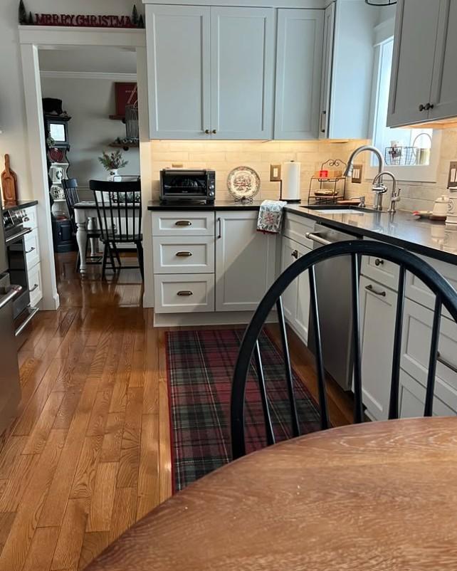 8 Best Backsplash for Black Granite Countertops smallhometours.com 14