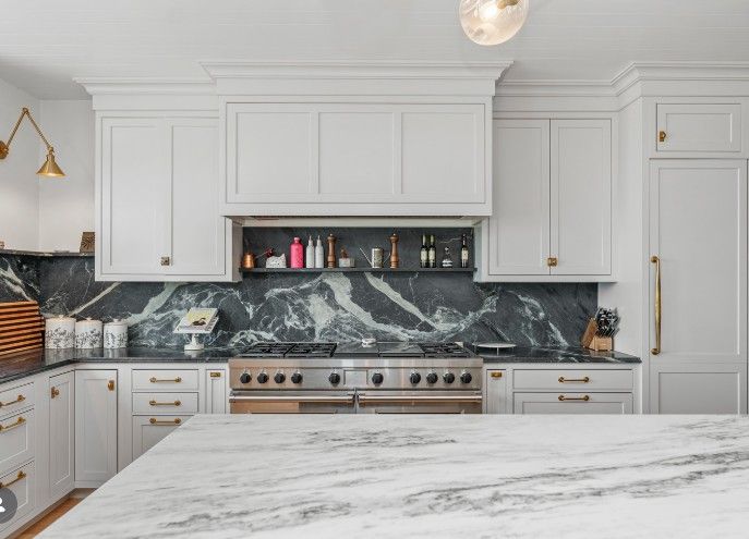 8 Best Backsplash for Black Granite Countertops smallhometours.com 4