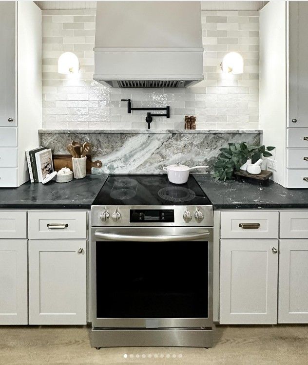 8 Best Backsplash for Black Granite Countertops smallhometours.com 5