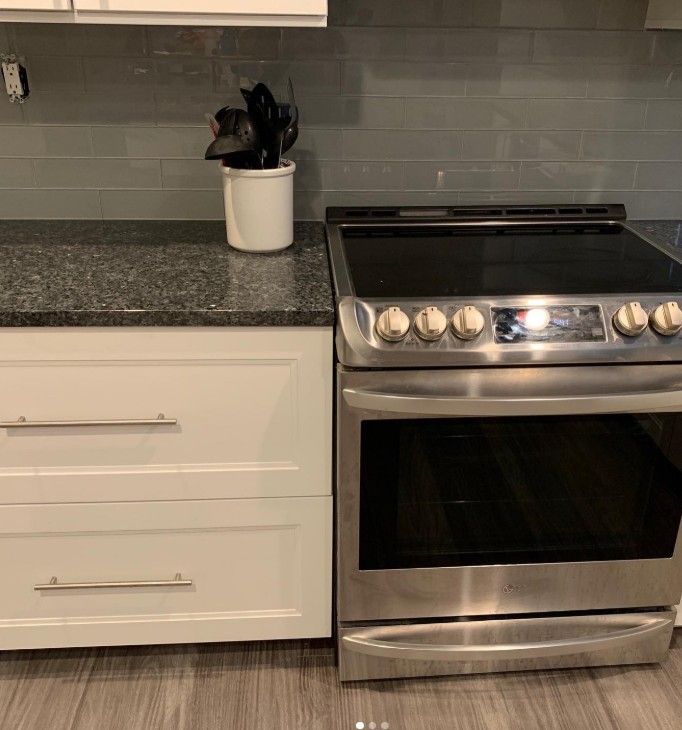 8 Best Backsplash for Black Granite Countertops smallhometours.com 7