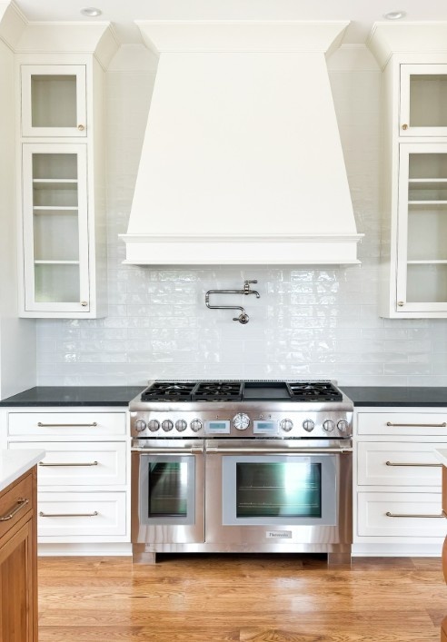 Best Kitchen Backsplash with White Cabinets smallhometours.com 17
