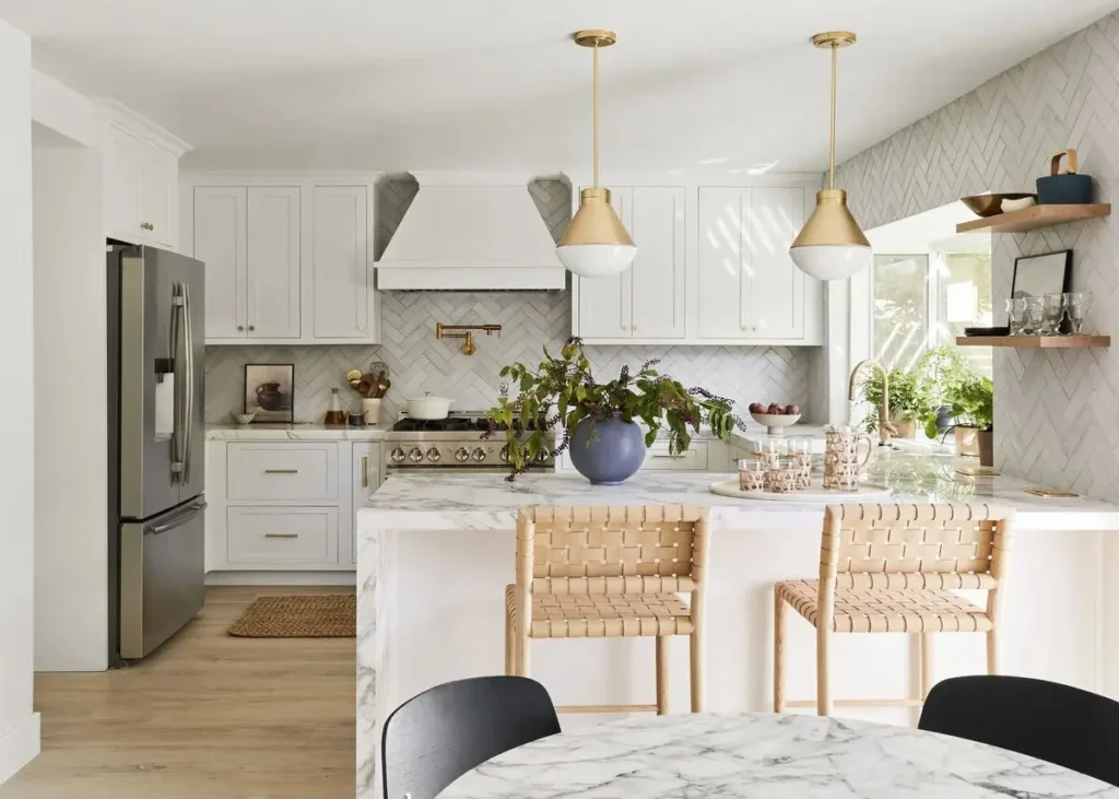 Best Kitchen Backsplash with White Cabinets smallhometours.com 19