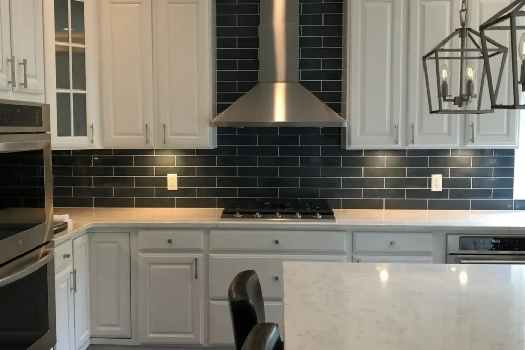 Best Kitchen Backsplash with White Cabinets smallhometours.com 5